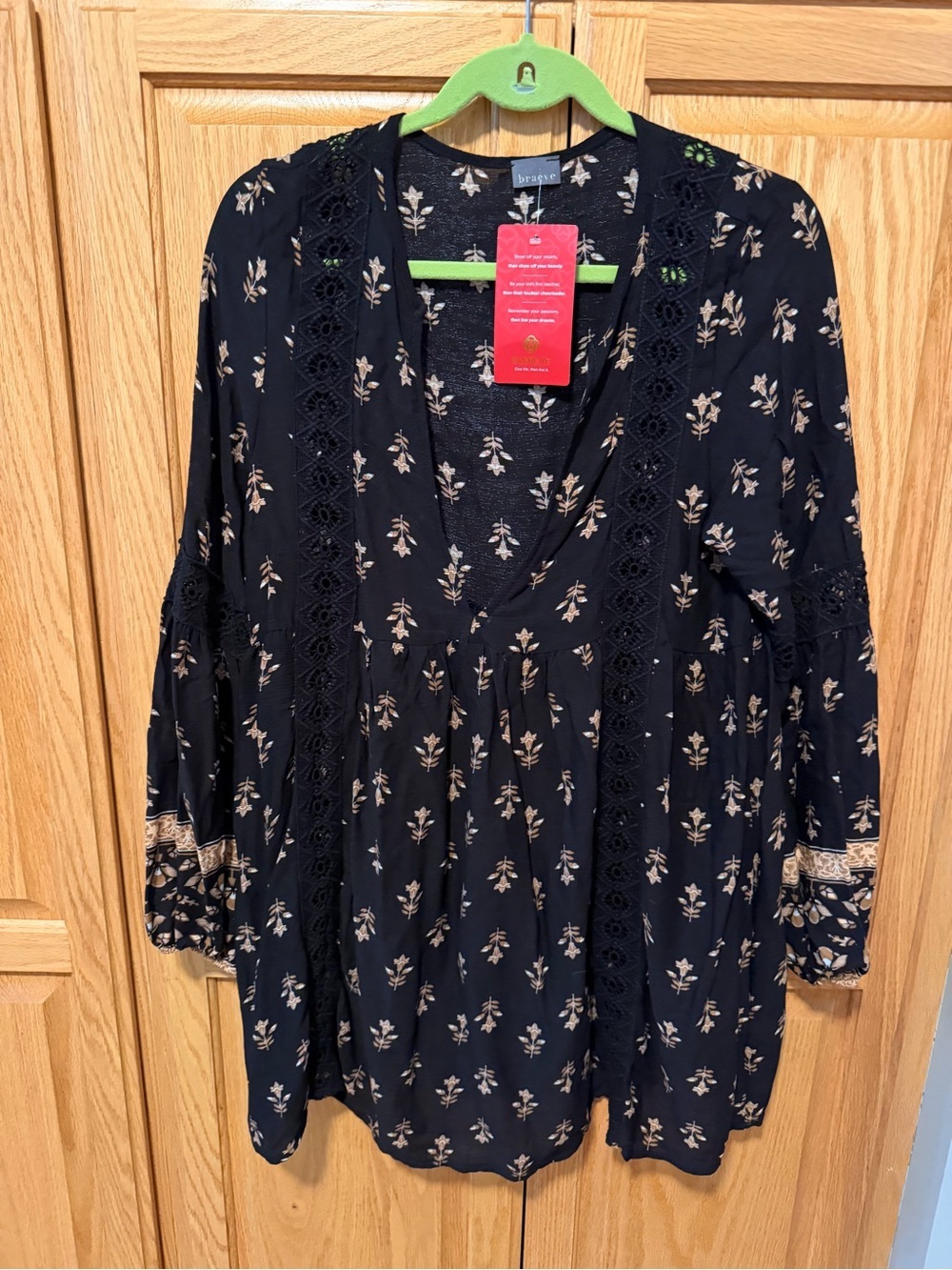 Sale!! Evereve Black/Tan Floral Boho Dress with Lace Trim, Bell Sleeves - Large